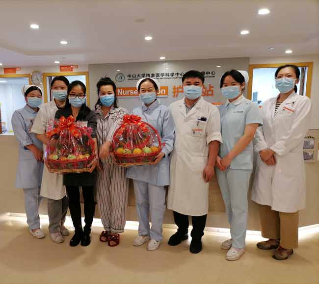 八樓患者姜新晶為了表示感謝送的果籃.jpg